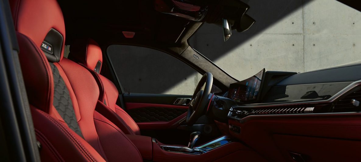 BMW X6 M Competition F96 2023 Cockpit und Technologien