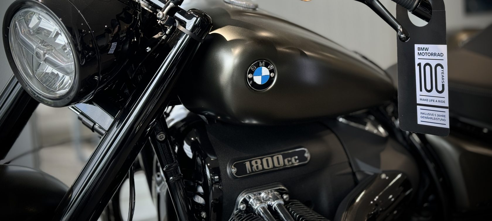 BMW R 18
