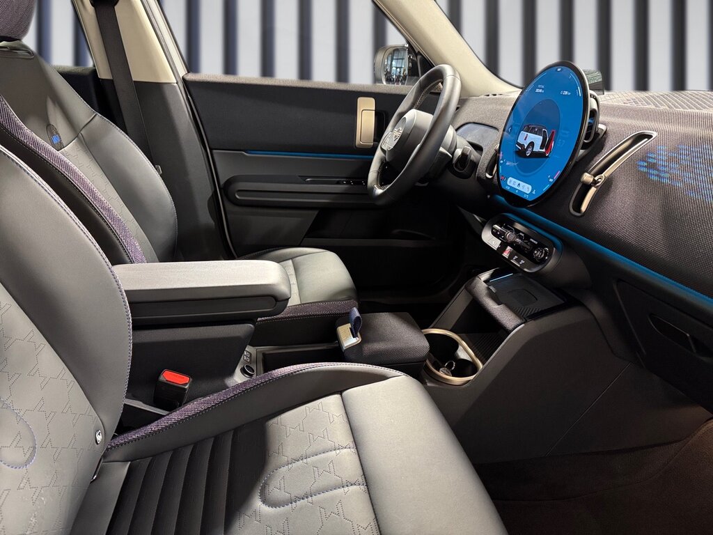 vehicle-2780390-13-2