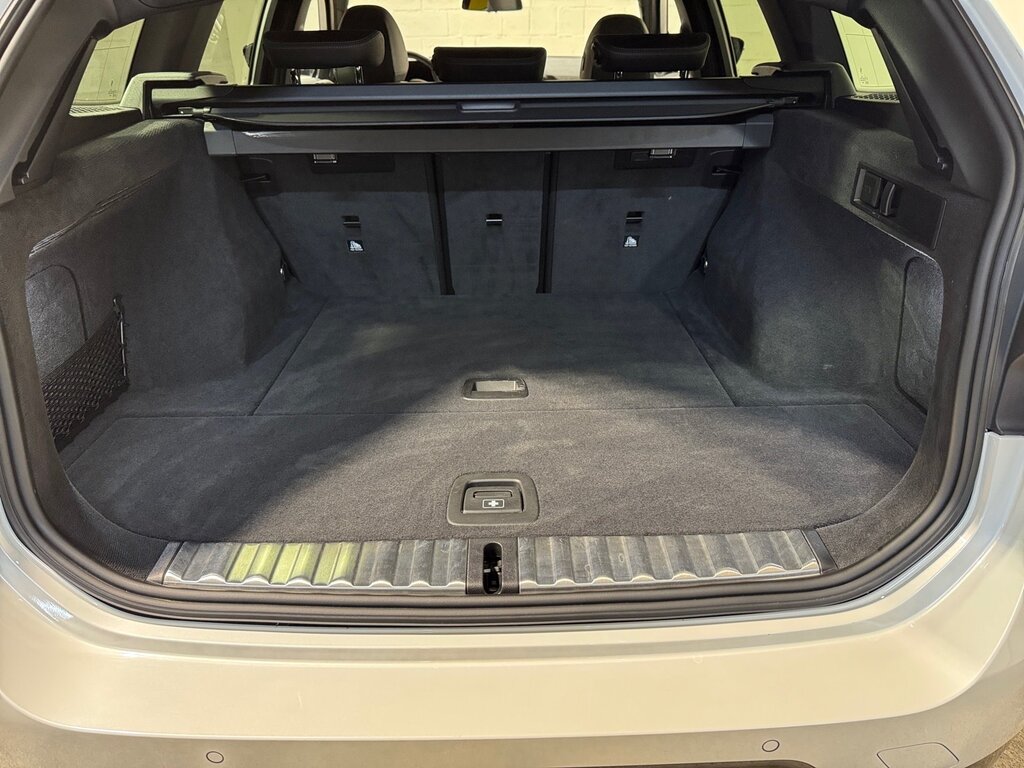 vehicle-2974201-11-2