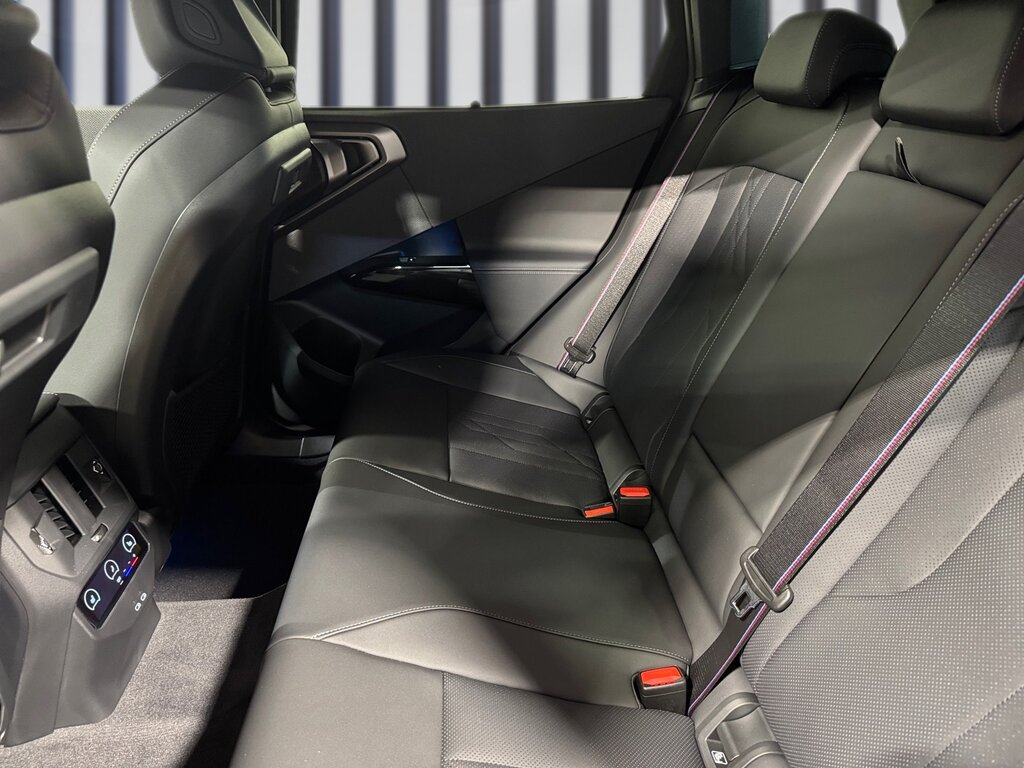 vehicle-3072890-7