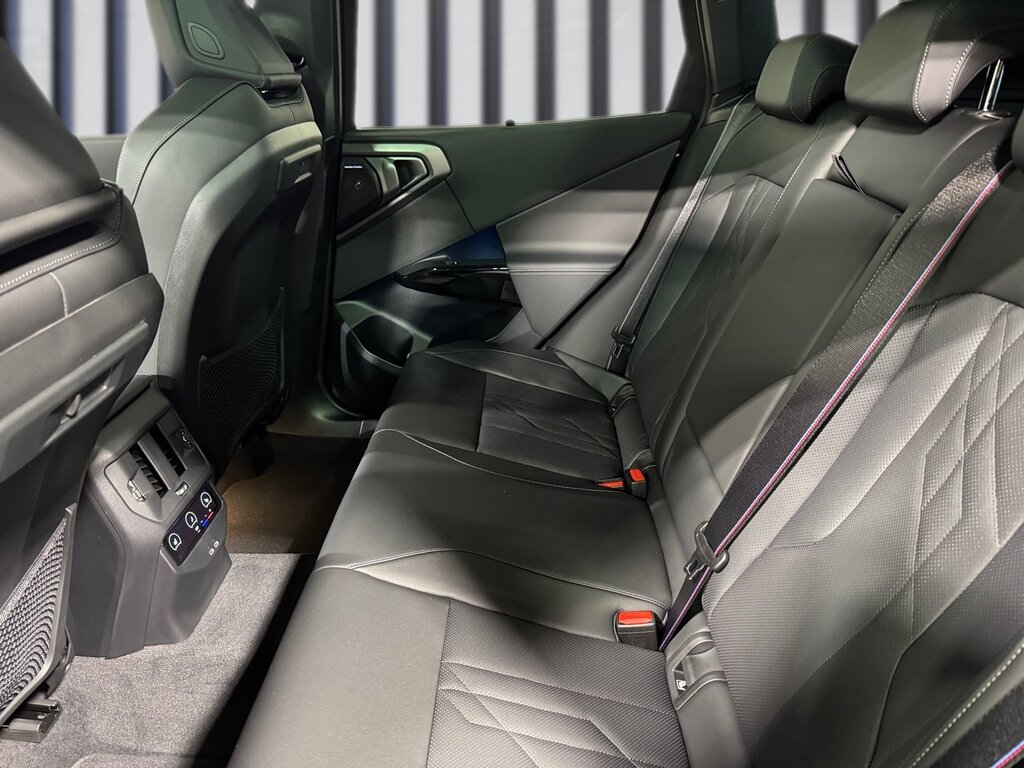 vehicle-3098331-7