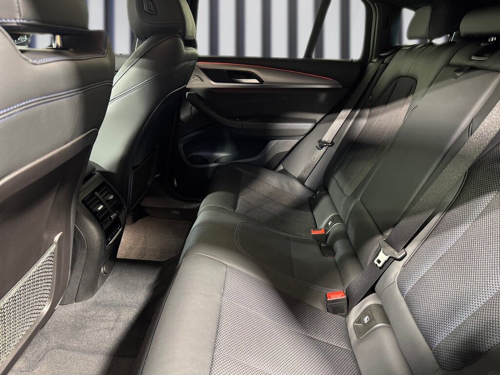 vehicle-3098633-7
