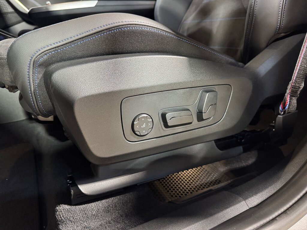 vehicle-3072853-6