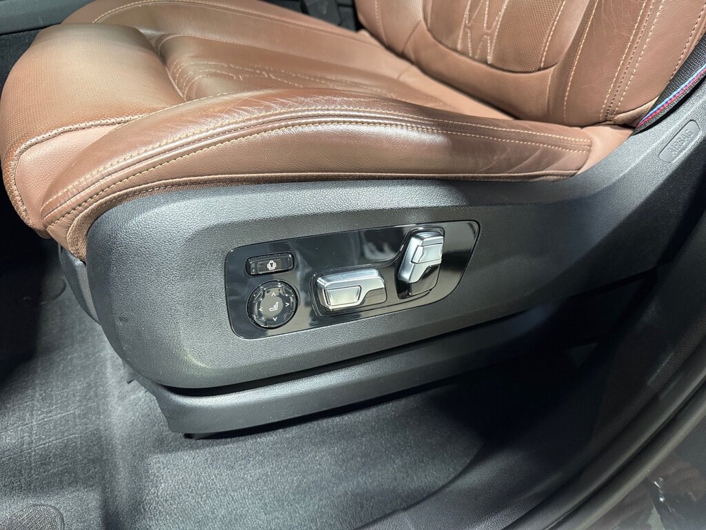 vehicle-3098618-6