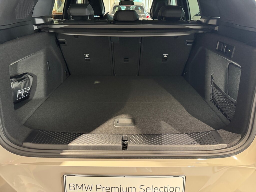 vehicle-3107655-11